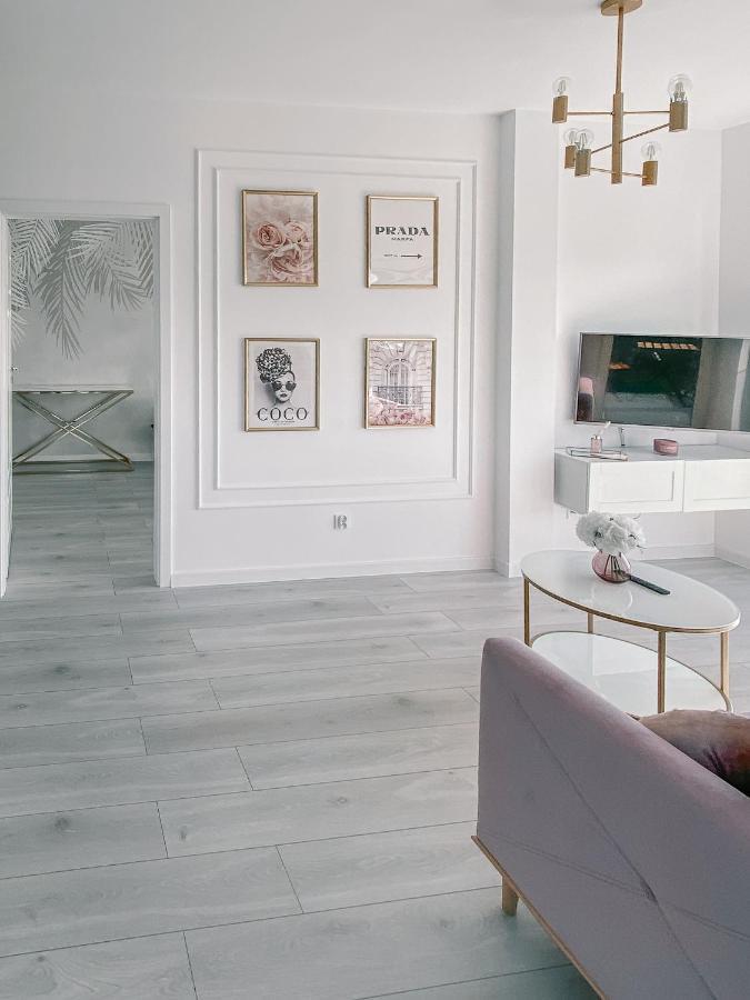 Fredry 2 Apartament Liliowy Kolberg Exterior foto
